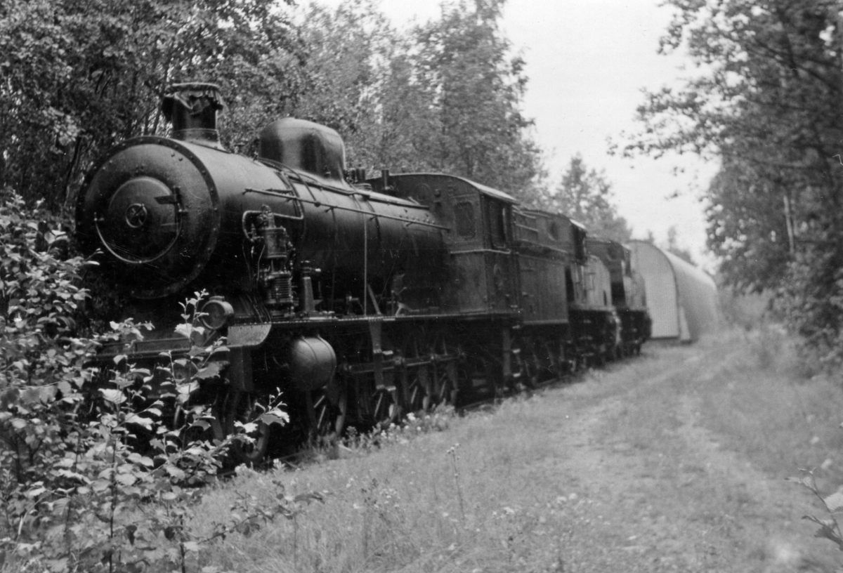 1706 1969 Säbylunds grusgrop lokhus H1 Även lok 1733 och 1735 foto okänd Conny Sernfalks saml.jpg