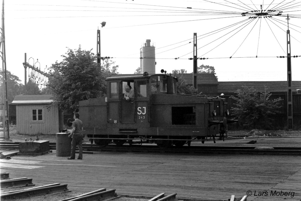 x666   Z43 243   Bollnäs   9-7-70   16.JPG