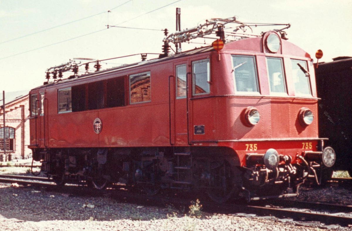 SJ 735 Bk.jpg