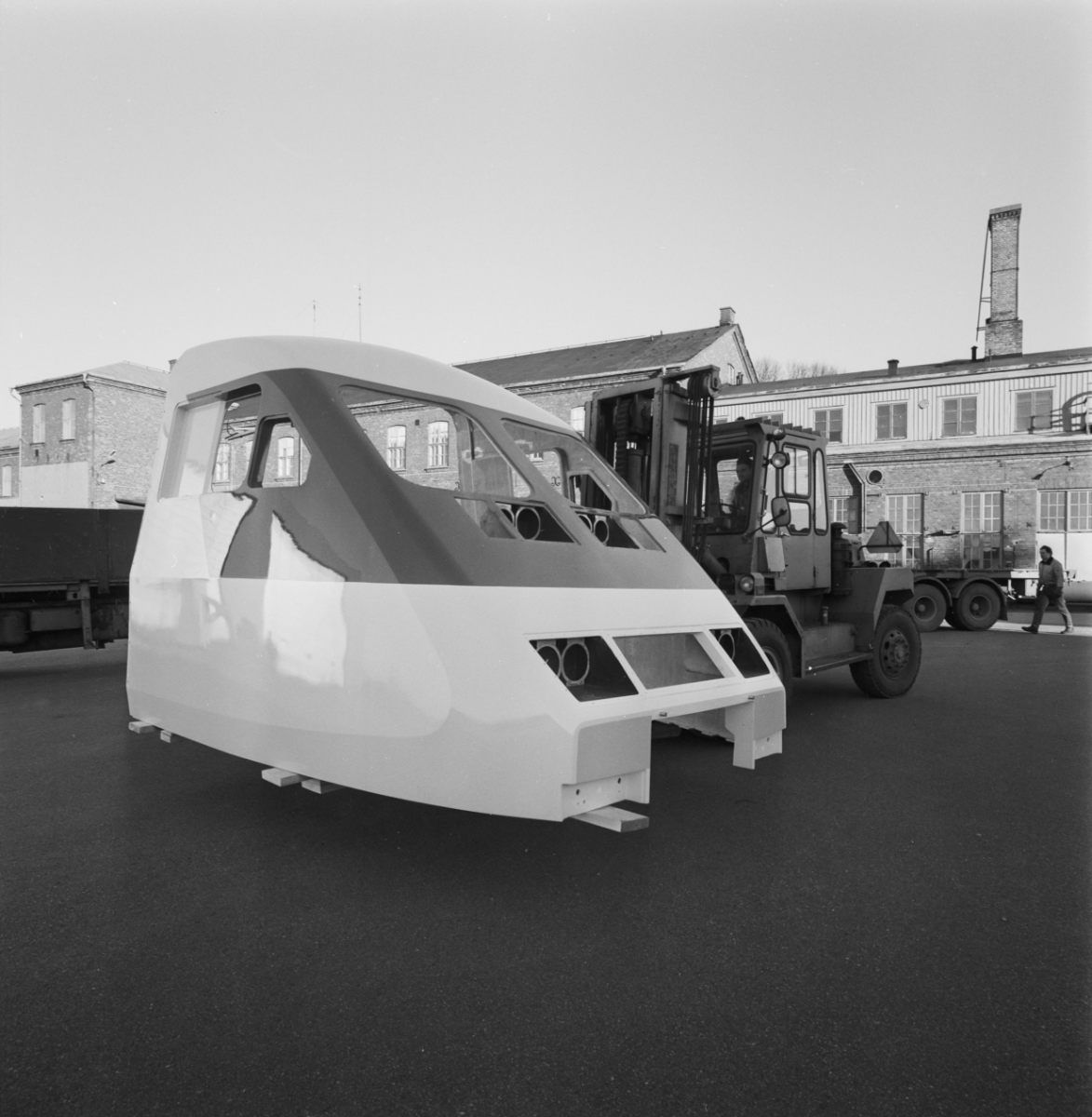 V114740.jpg