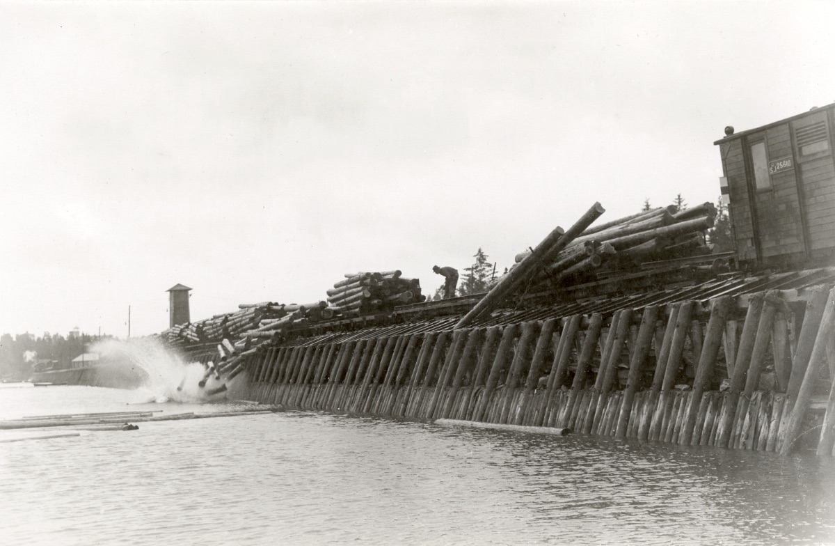 Stugsund 1920t Timmerlossning 87.jpg