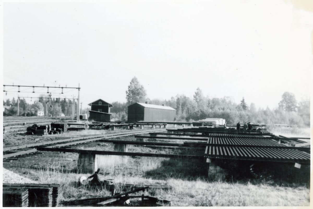 Hagaström lokhus 1955 foto Järnvägsmuseet JvmKDAH00035 bearb.jpg