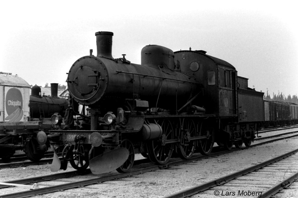 x909 L15 1596 Vislanda 3-4-71 24.JPG