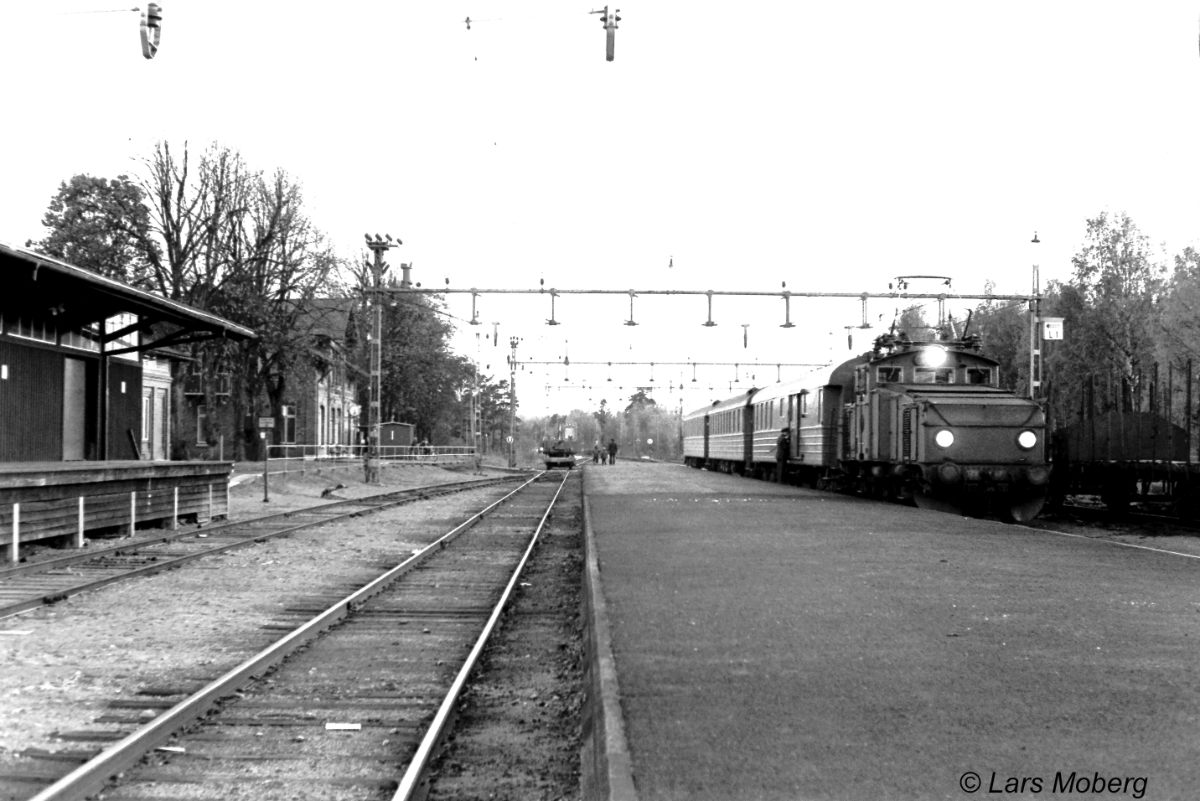 x1048 Hg 679 Fristad 5-10-71 31.JPG